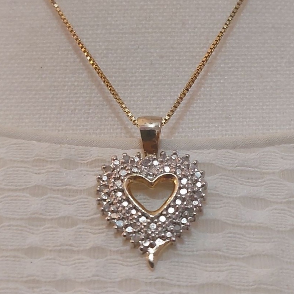 𖤓 authentic diamond heart necklace.